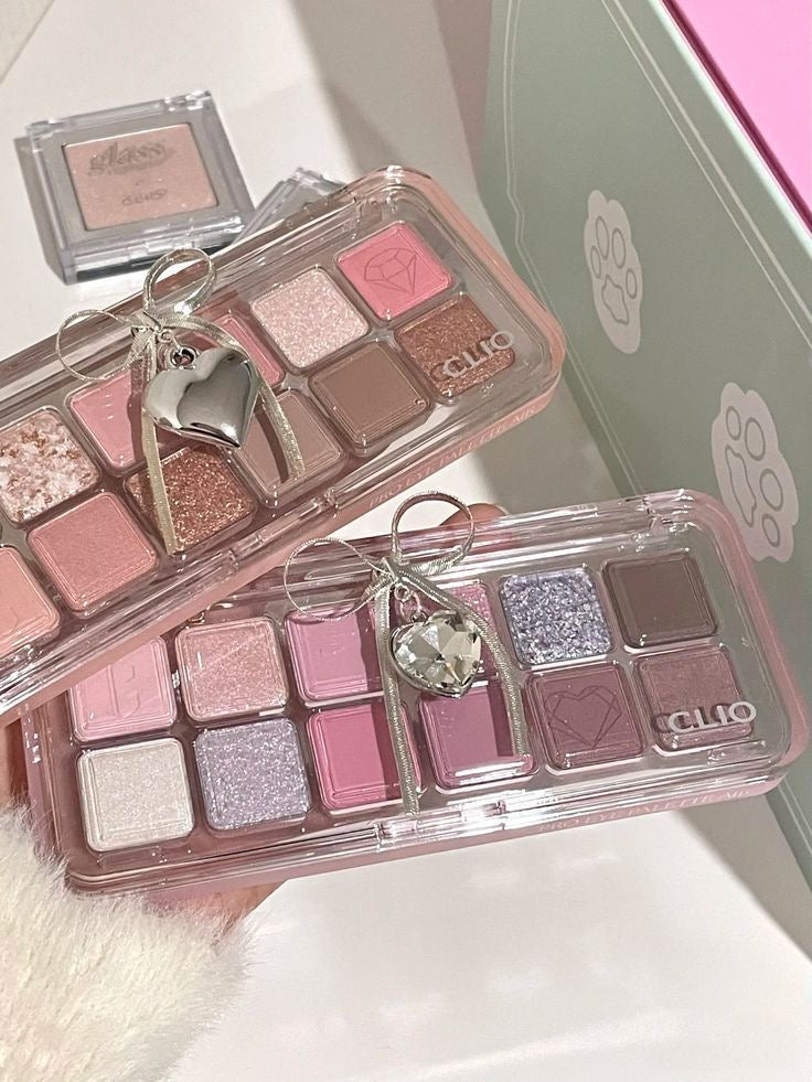 Eyeshadow palettes